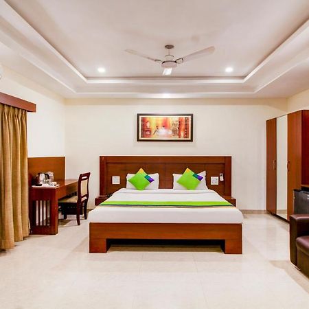 Treebo Trend Hotel Jp Plaza Nampally Haydarabad Dış mekan fotoğraf