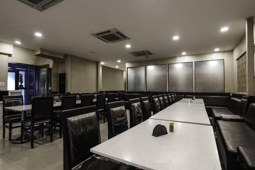 Treebo Trend Hotel Jp Plaza Nampally Haydarabad Dış mekan fotoğraf
