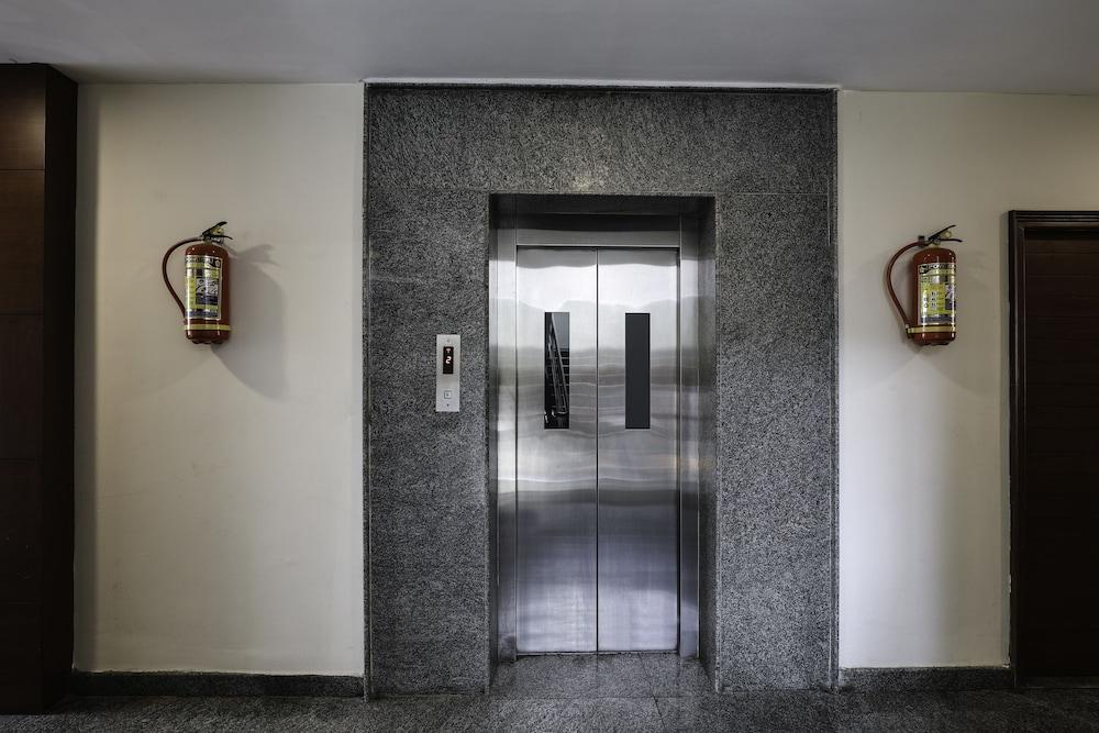 Treebo Trend Hotel Jp Plaza Nampally Haydarabad Dış mekan fotoğraf