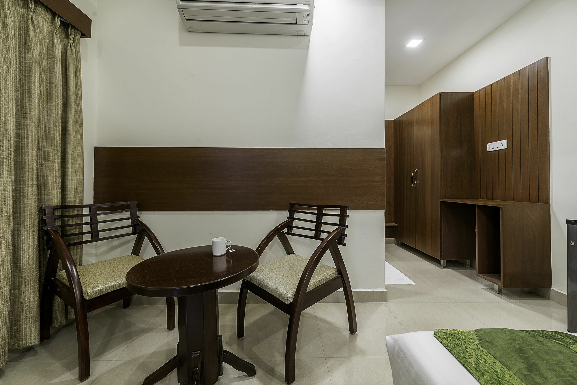 Treebo Trend Hotel Jp Plaza Nampally Haydarabad Dış mekan fotoğraf