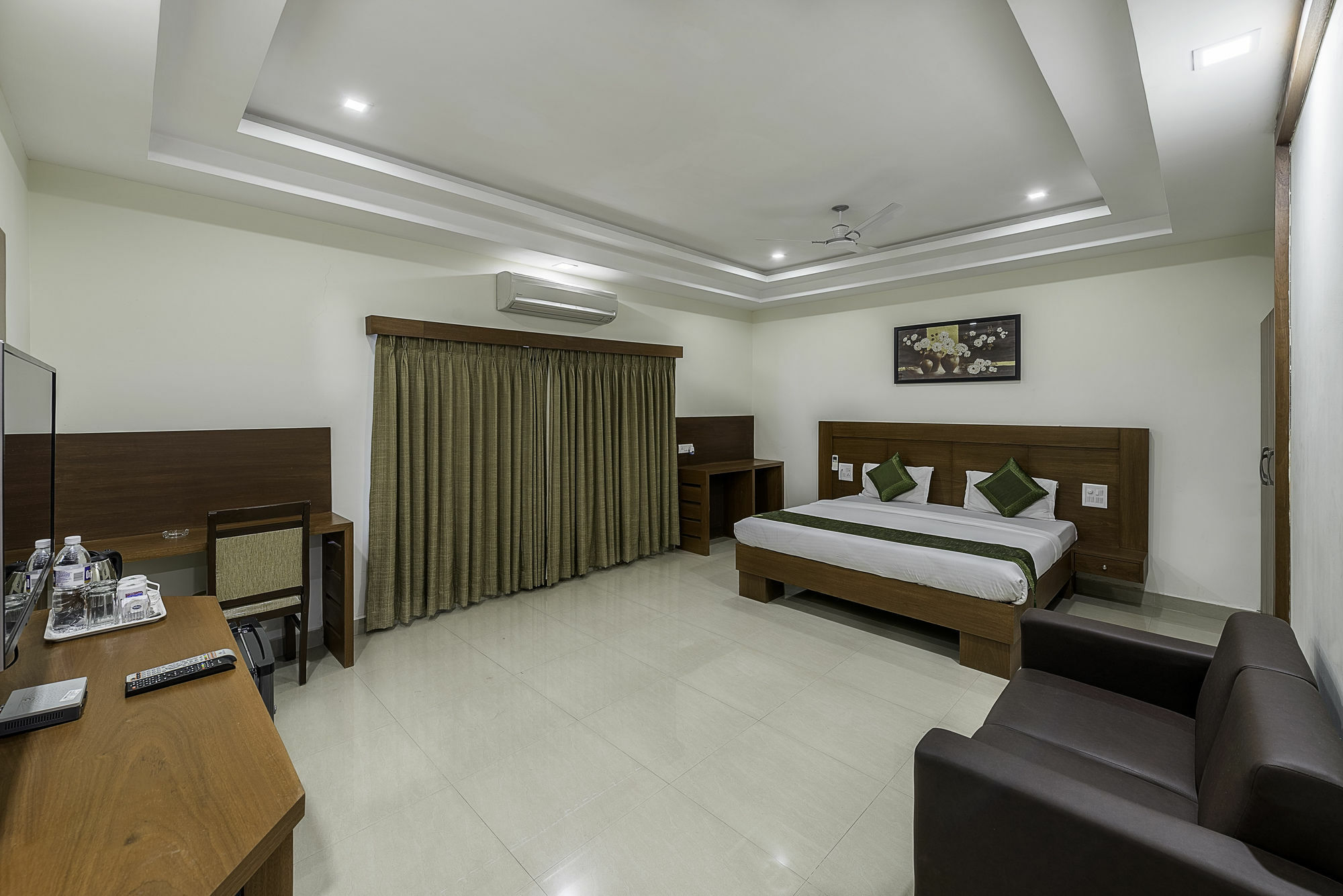 Treebo Trend Hotel Jp Plaza Nampally Haydarabad Dış mekan fotoğraf