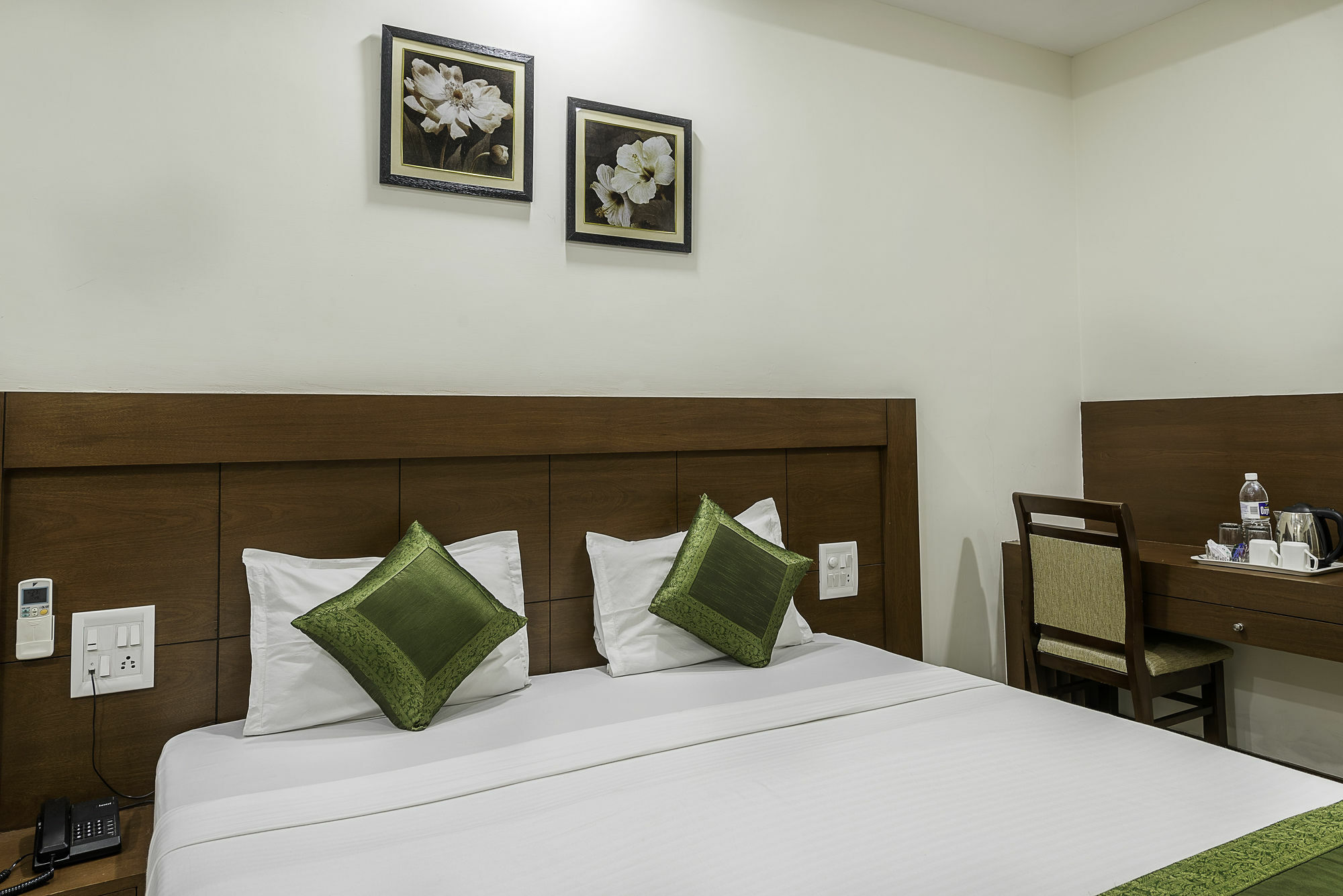 Treebo Trend Hotel Jp Plaza Nampally Haydarabad Dış mekan fotoğraf