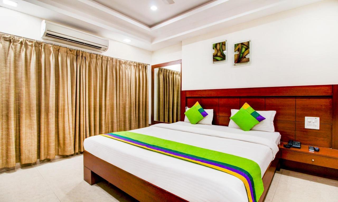 Treebo Trend Hotel Jp Plaza Nampally Haydarabad Dış mekan fotoğraf