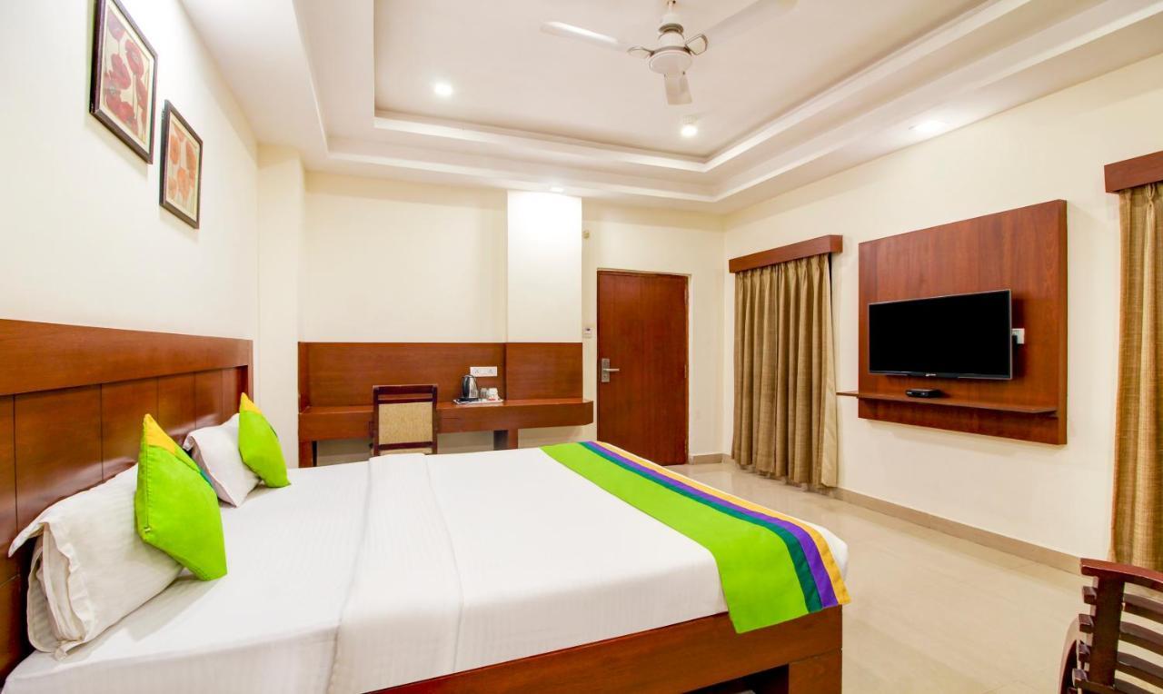 Treebo Trend Hotel Jp Plaza Nampally Haydarabad Dış mekan fotoğraf