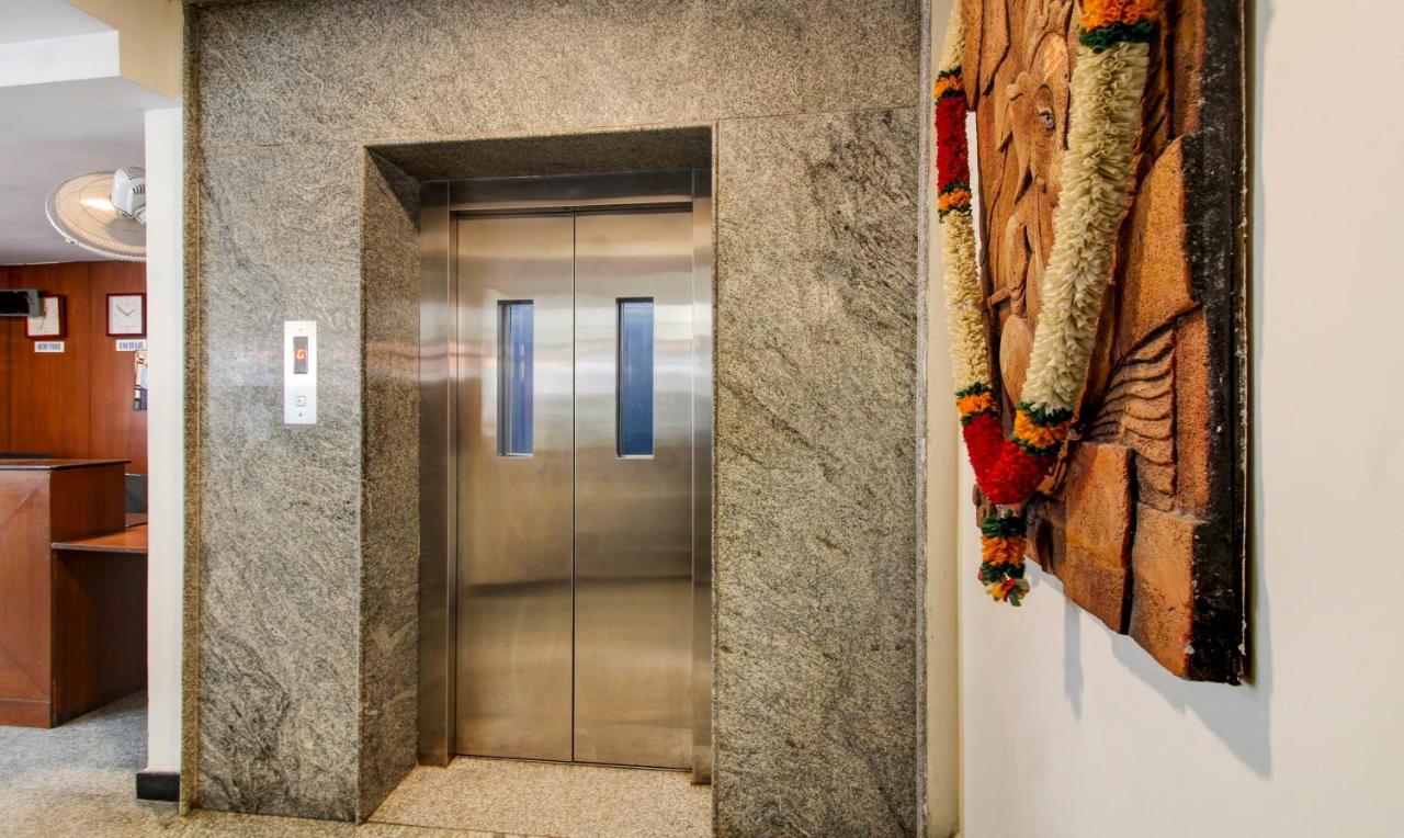 Treebo Trend Hotel Jp Plaza Nampally Haydarabad Dış mekan fotoğraf